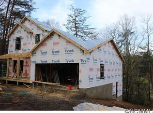 17 Little John Ln, Swannanoa, NC 28778