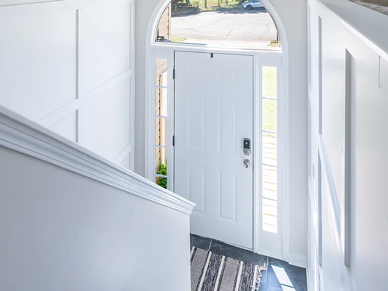 18 Huntcliff Dr — Photo 5