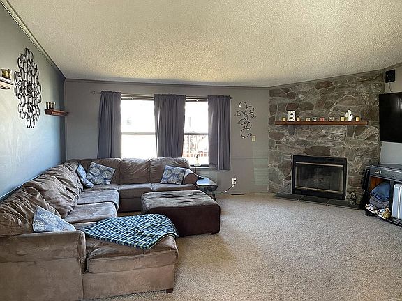 3rd image of 59437 Laine Ln