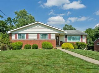 704 Macbeth Dr, Pittsburgh, PA