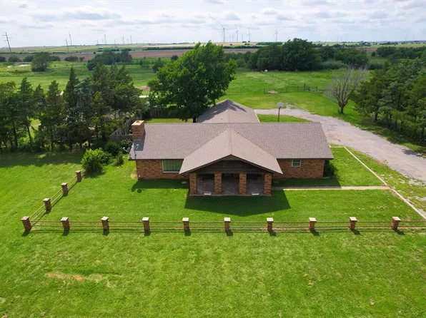 1001 Main St, Rocky, OK 73661