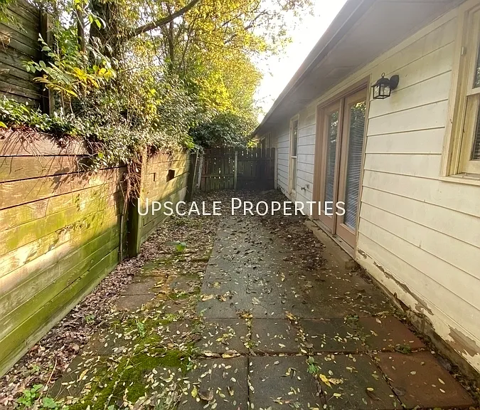 2217 Overland Ct — Photo 12