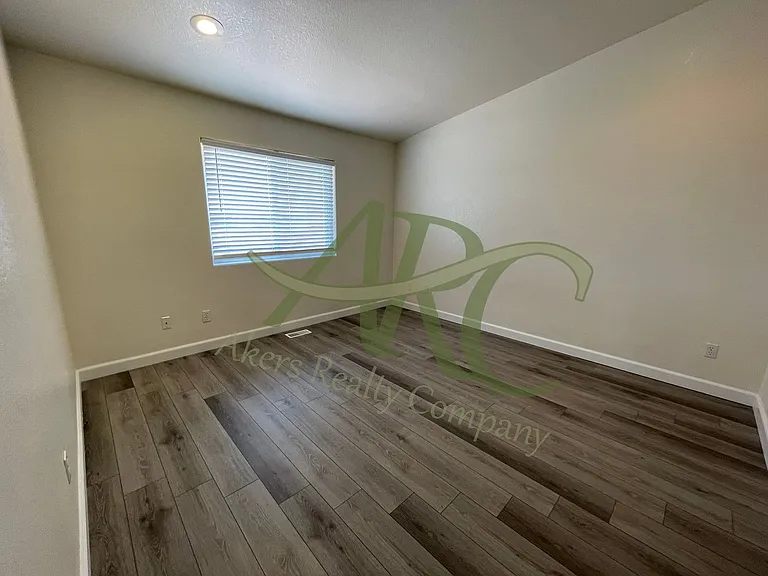 949-951 S Harmony Ln — Photo 8