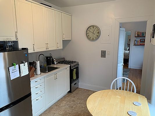 2nd image of 208 E 87th St APT 5E