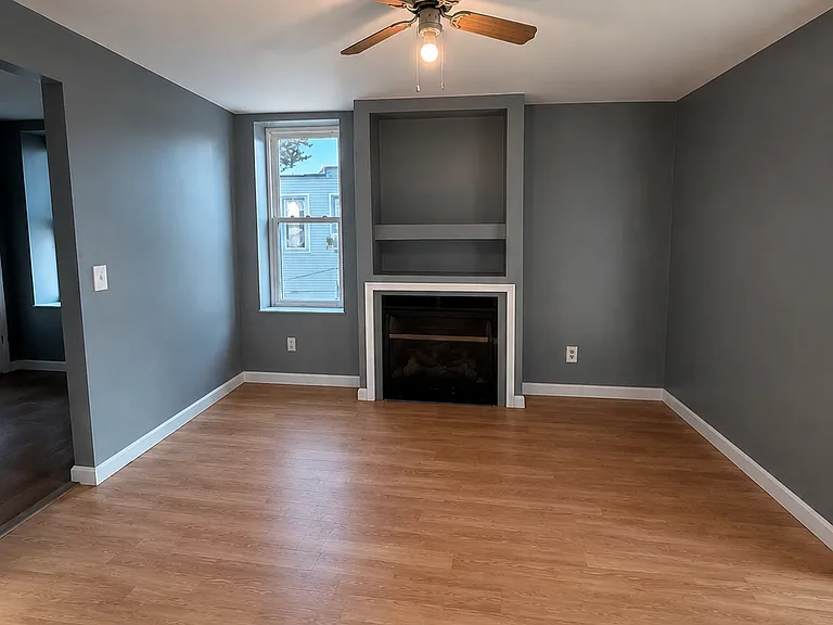 722 2nd Ave #2 — Photo 8
