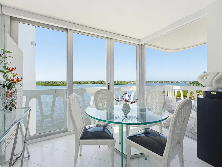 2505 S Ocean Blvd — Photo 7