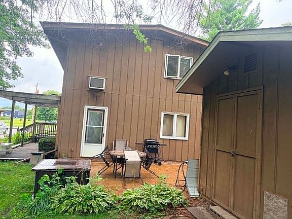 5th image of 5821 NE 11th Ct
