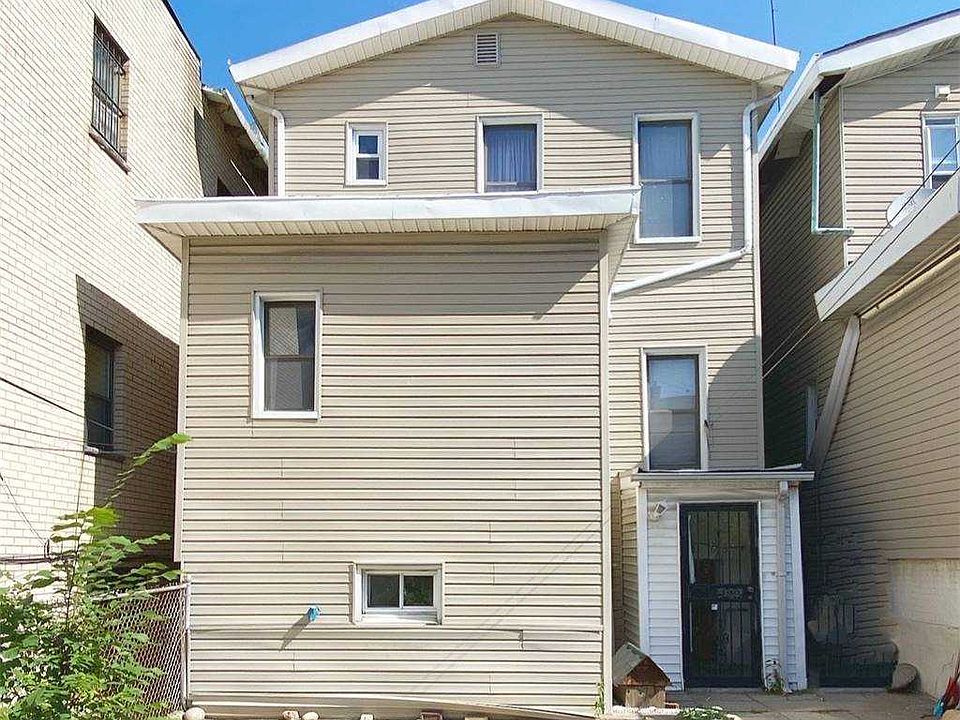 2nd image of 41-08 Ditmars Blvd