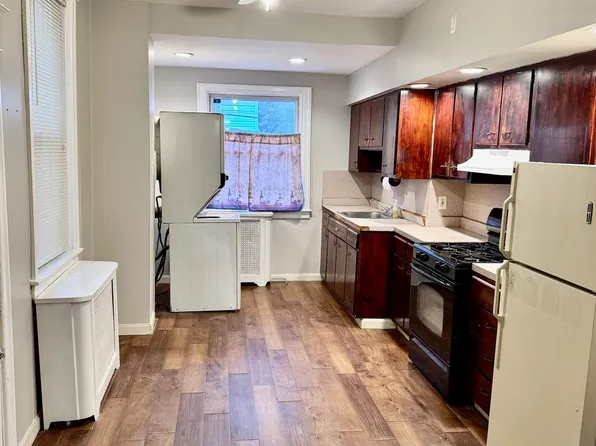 4808 B St, Philadelphia, PA 19120