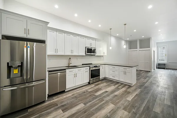 Rented by Corcoran | media 17