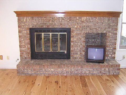 Gas Fireplace in Kitchen/Great Room or Dining Room