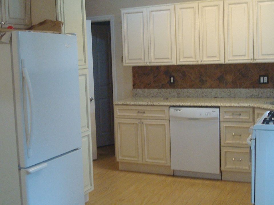 1st image of 76 Glover St #1