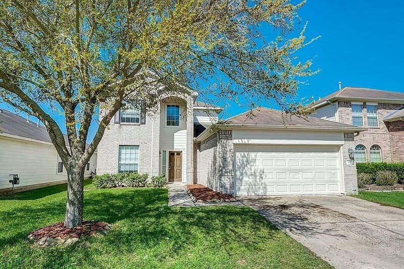 1st image of 915 Dracena Ct