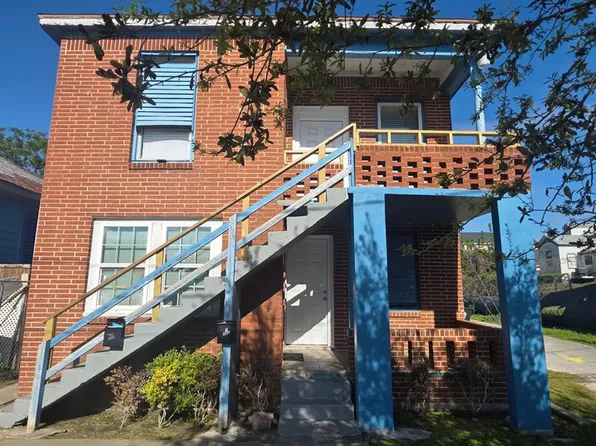 712 40th St, Galveston, TX 77550
