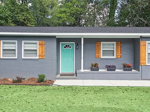 1054 N Pine Knoll Dr, Macon, GA 31204