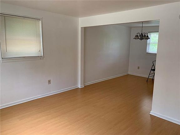4th image of 92 Lynwood Ave