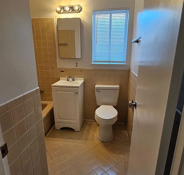 330 Alemany Blvd — Photo 4