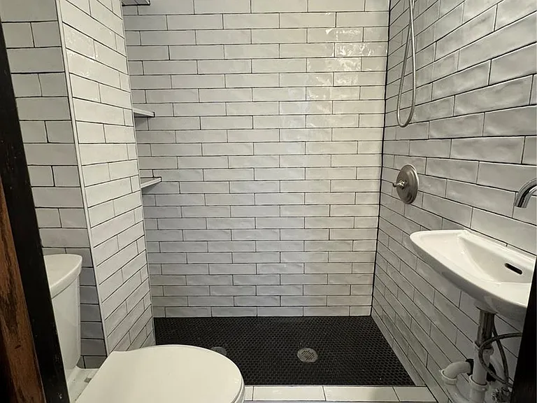 718 N Grant St #11 — Photo 5
