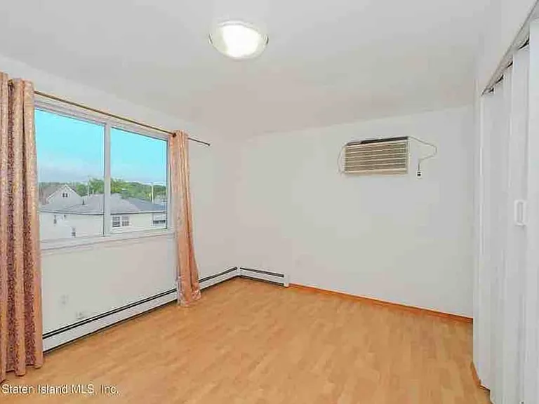 29 Elmtree Ave #2 — Photo 5