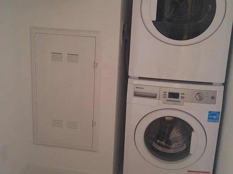 50 Charles St E #1702 — Photo 7