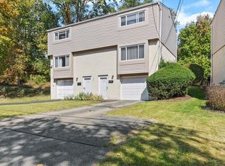 92 Seavey Rd, Pittsburgh, PA 15223