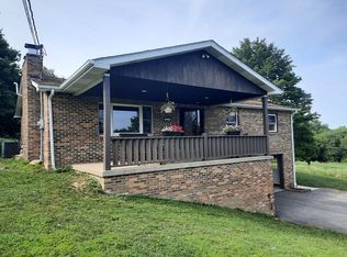 658 Mushrush Rd, Butler, PA 16002