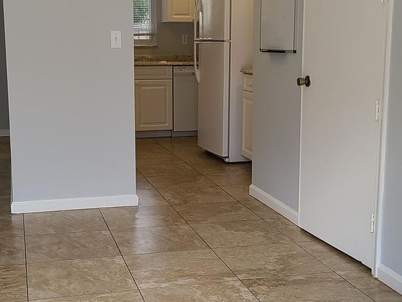 2nd image of 13793 Yarmouth Dr
