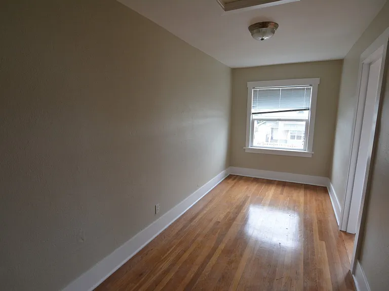 1402 Earnest S Brazill St #C — Photo 8