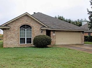 1507 Century Oaks Dr, Lockhart, TX 78644