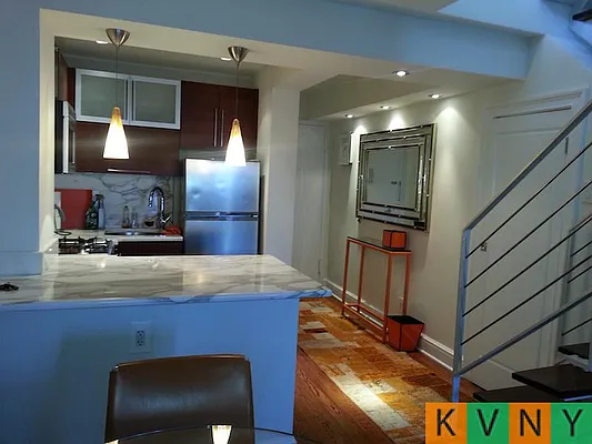 Rented by KVNY Soho | media 24