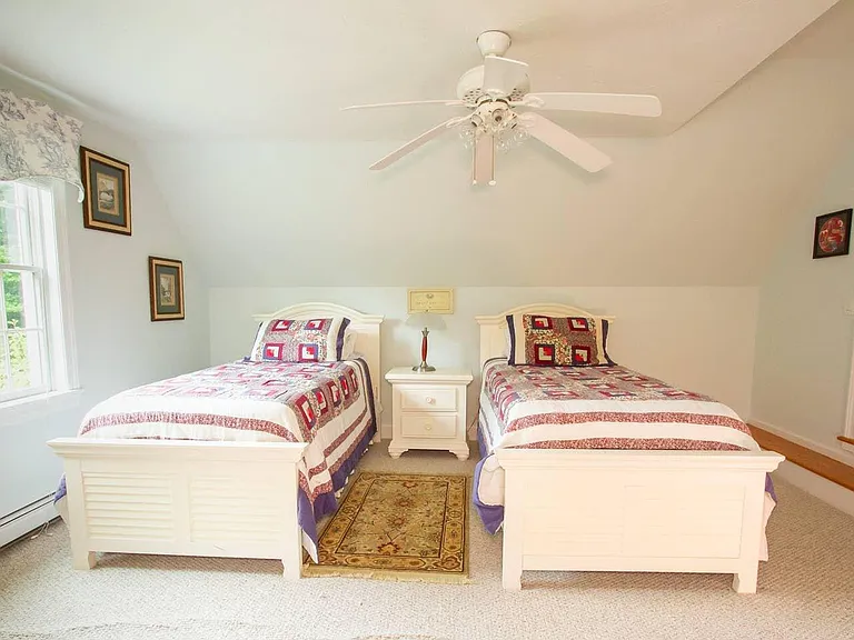 Toe to Toe bonus room which can be used as bedroom #5 or an office