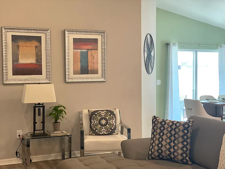 315 Lily Ln — Photo 5