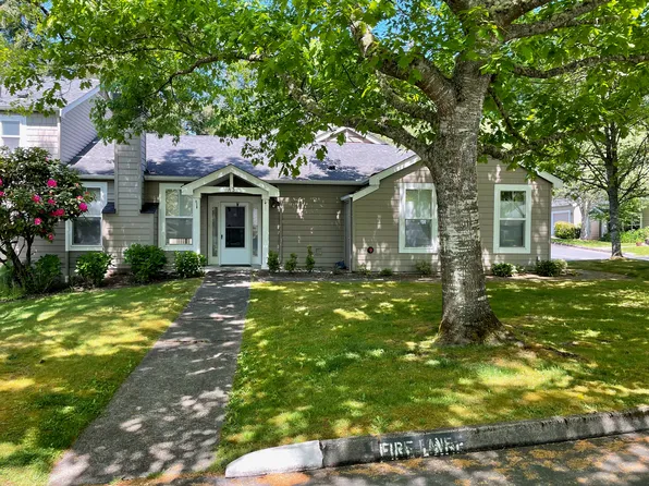 1250 Weaver Rd NW, Bainbridge Island, WA 98110