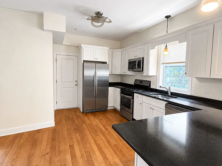 39 Millmont St #2 — Photo 8