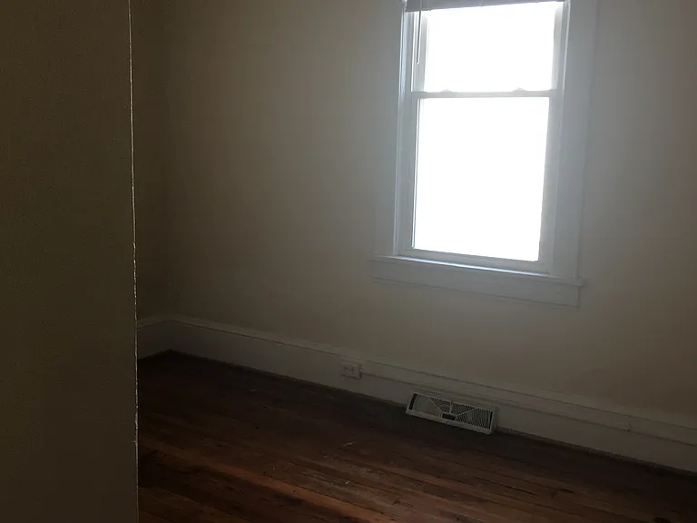 1624 Moorman Ave NW — Photo 3