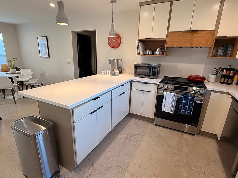2247 Shoredale Ave — Photo 17