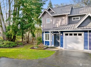 1816 Sakai Village Loop NE, Bainbridge Island, WA 98110
