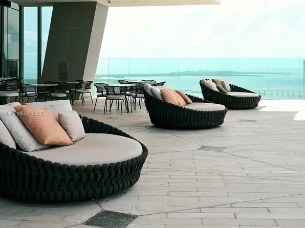 300 Biscayne Boulevard Way, Miami, FL