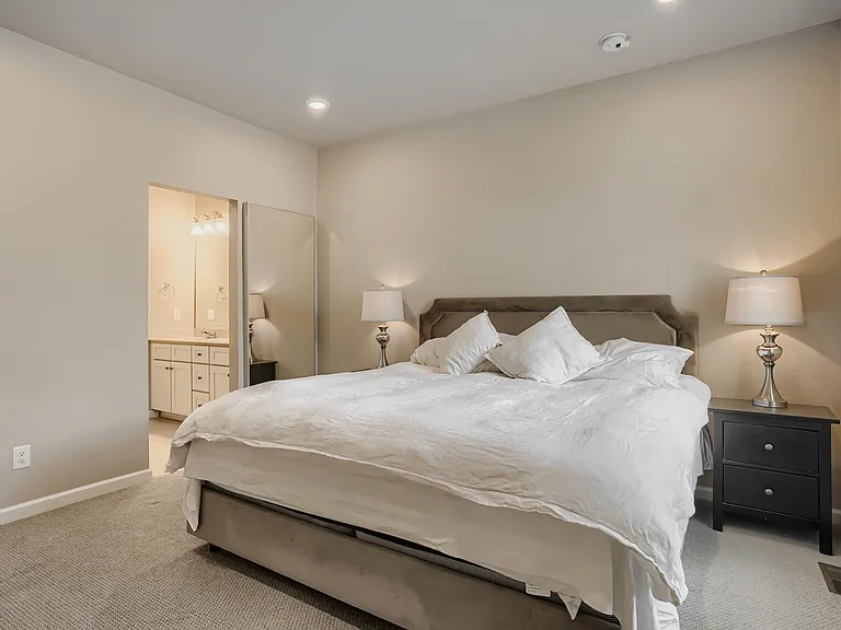 1909 S Poplar Ct — Photo 15