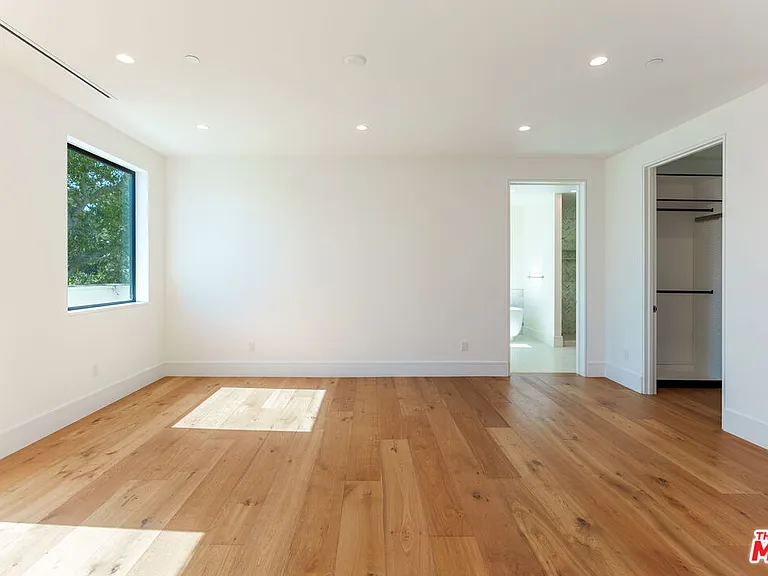 382 Aderno Way — Photo 36