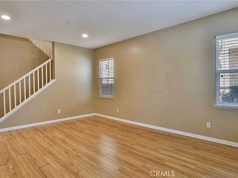 1765 Yvonne Ct — Photo 4