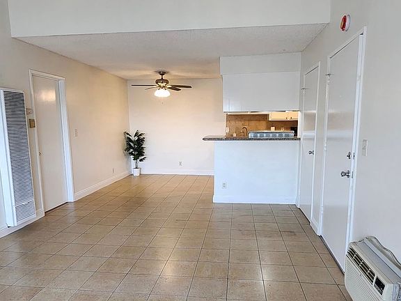 3rd image of 10030 Rosecrans Ave APT 53
