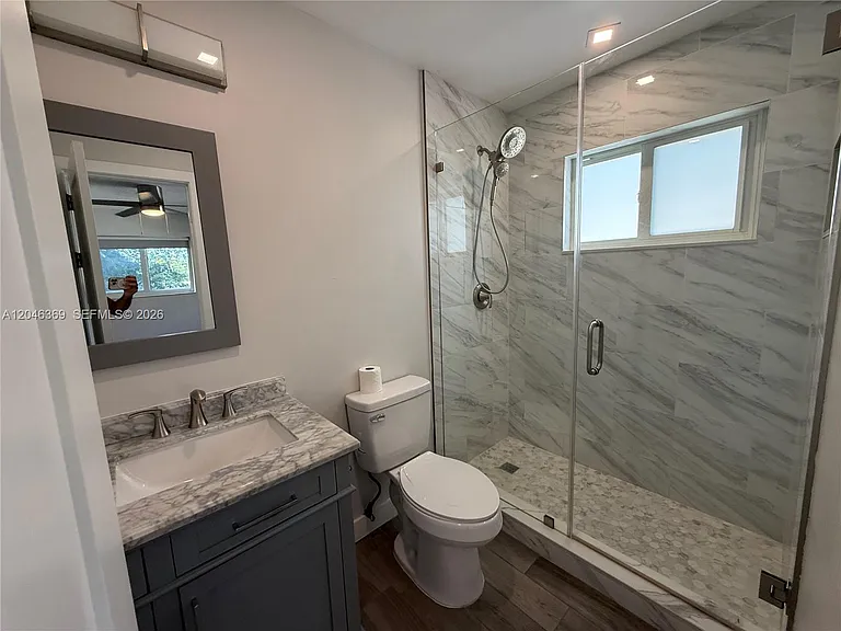 835 SE 12th St #837 — Photo 15
