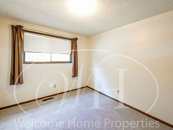4th image of 532 E Alder St APT 11