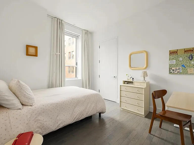 416 W 52nd St #526 — Photo 8