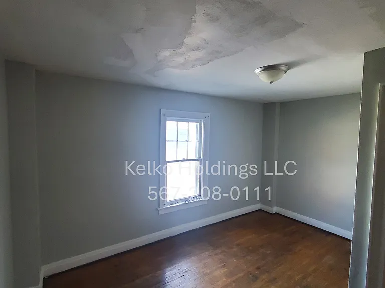 Studio bedroom