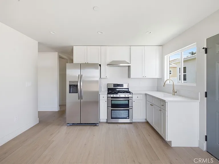 2032 W 88th St — Photo 4