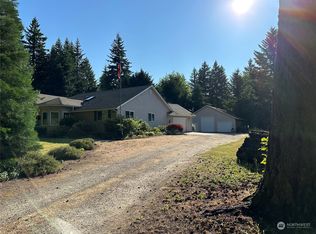 15837 Lawrence Pl SE, Yelm, WA 98597