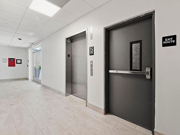 3rd image of 12147 Magnolia Blvd #203
