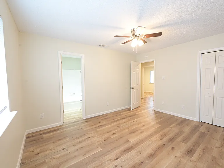 210 W William Cannon Dr #B — Photo 7